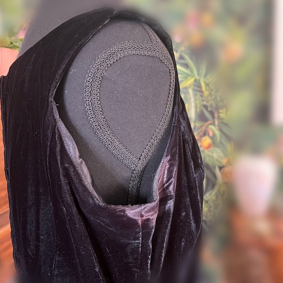 Vintage 1980’s Scott McClintock Black Velvet Dress & Jacket, Large - Picture 4 of 6